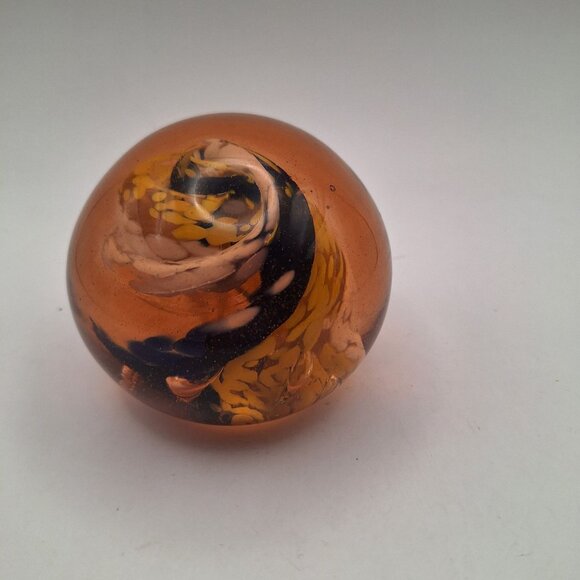 OGLEBAY WHEELING WEST VIRGINIA BLOOMING FLOWER SWIRL ROUND GLASS PAPERWEIGHT - Picture 2 of 10